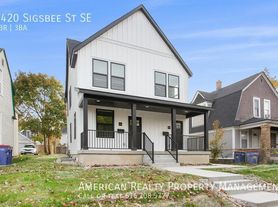 1420 Sigsbee St SE, Grand Rapids, MI