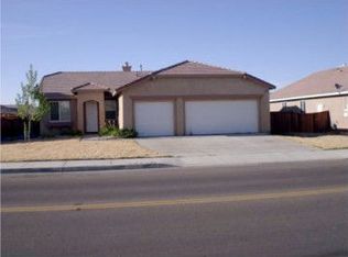 12964 Dos Palmas Rd, Victorville, CA 92392