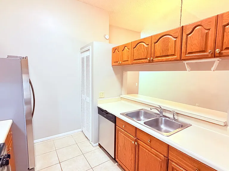 124 Clear Lake Cir — Photo 10