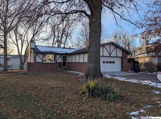 5613 Briar Patch Cir, Lincoln, NE 68516