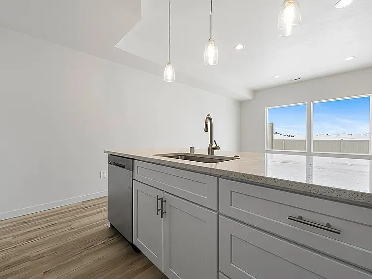 1132 Greenfield Dr — Photo 10