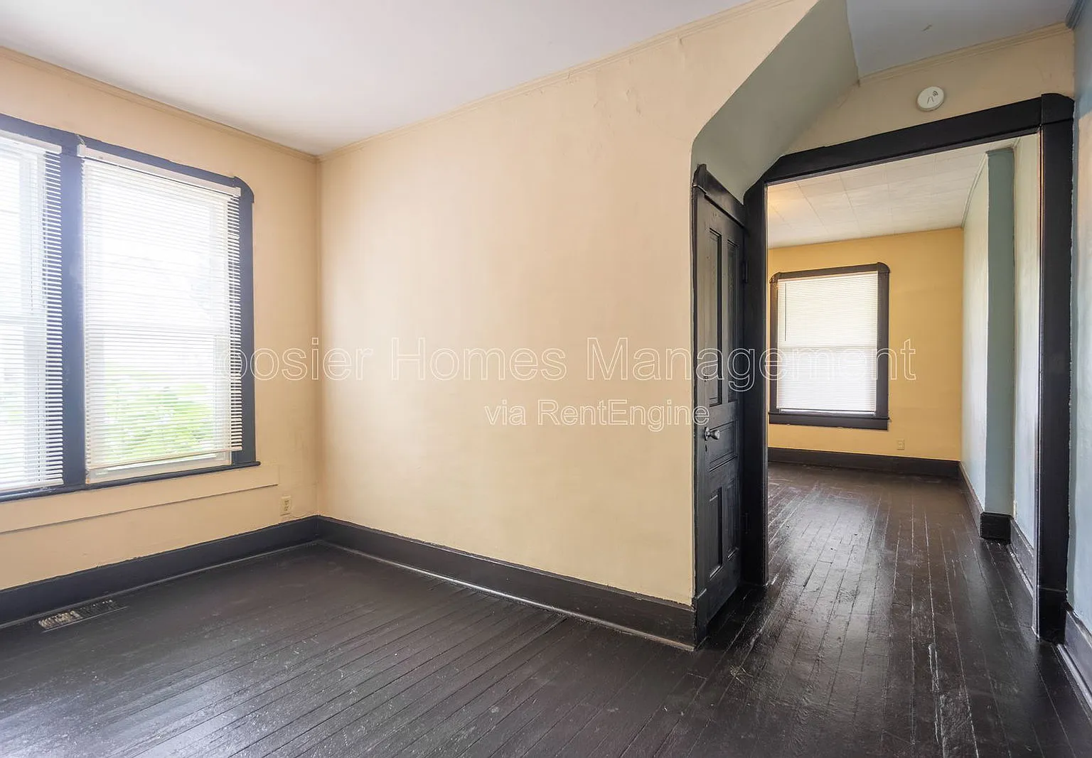 2 bed, 1.0 bath, 1048 sqft, $875 — Photo 4