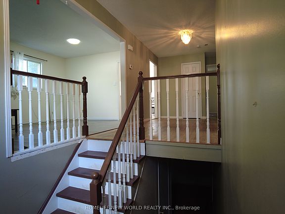 2nd image of 42 Engel Cres
