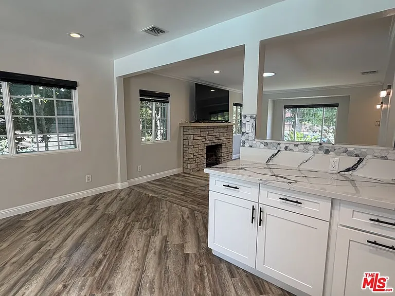 4747 Cartwright Ave — Photo 25