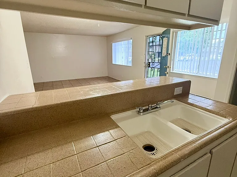 4479 La Cresta Way #1 — Photo 8