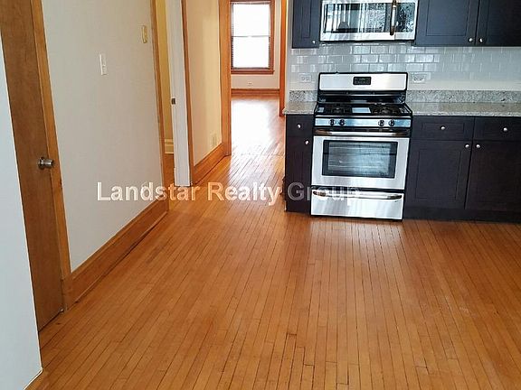 2nd image of 3451 N Claremont Ave