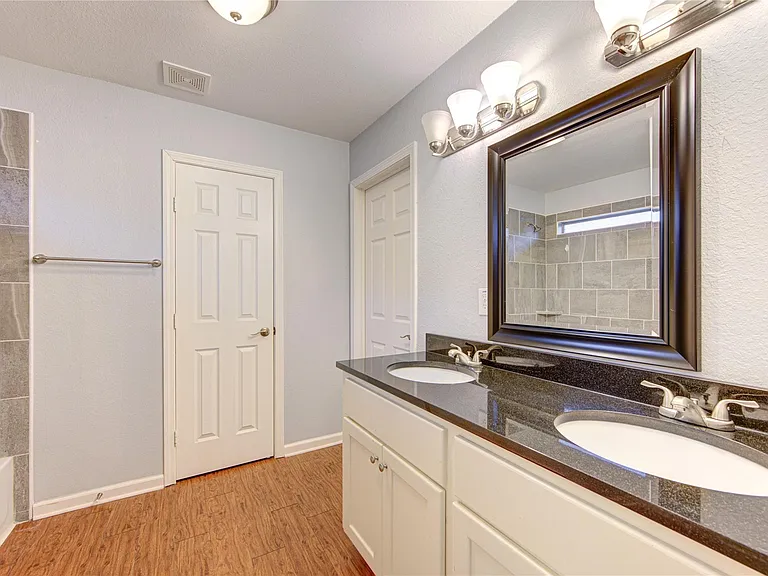 503 W Linney St — Photo 34