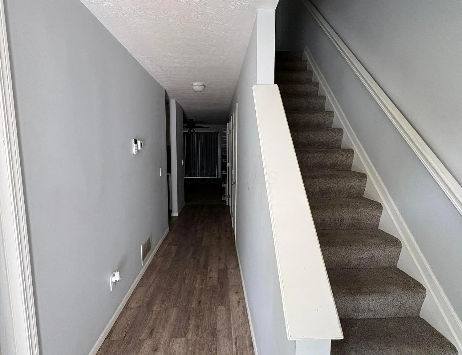 2 bed, 2.5 bath, 1280 sqft, $1,800 — Photo 2