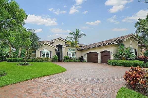 Home For Sale In Bay Hill Estates