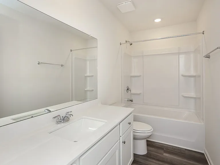 7624 Saffron Ave — Photo 15