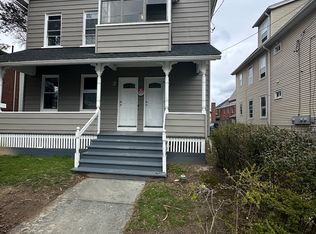 1618 Heath St, Hartford, CT 06106