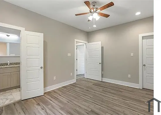 4 bed, 1200 sqft, $2,190 — Photo 4