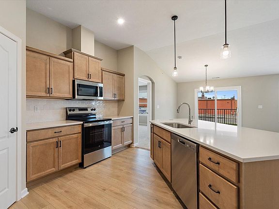 5th image of 802 Walton Terrace Dr #13-304