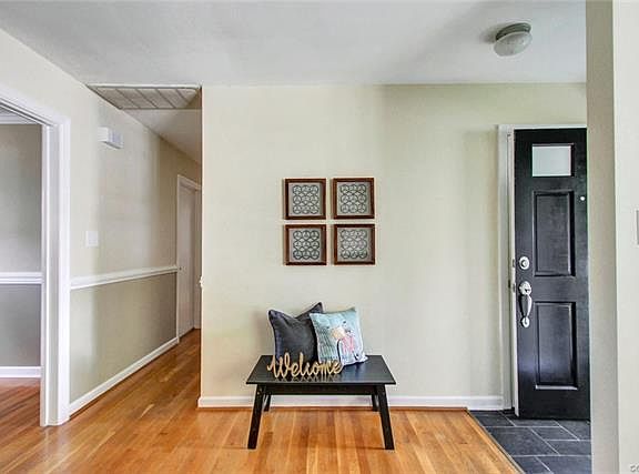 3rd image of 915 Dogwood Dr