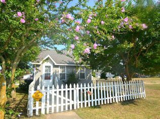 3293 Ridge Rd, Chincoteague Island, VA 23336