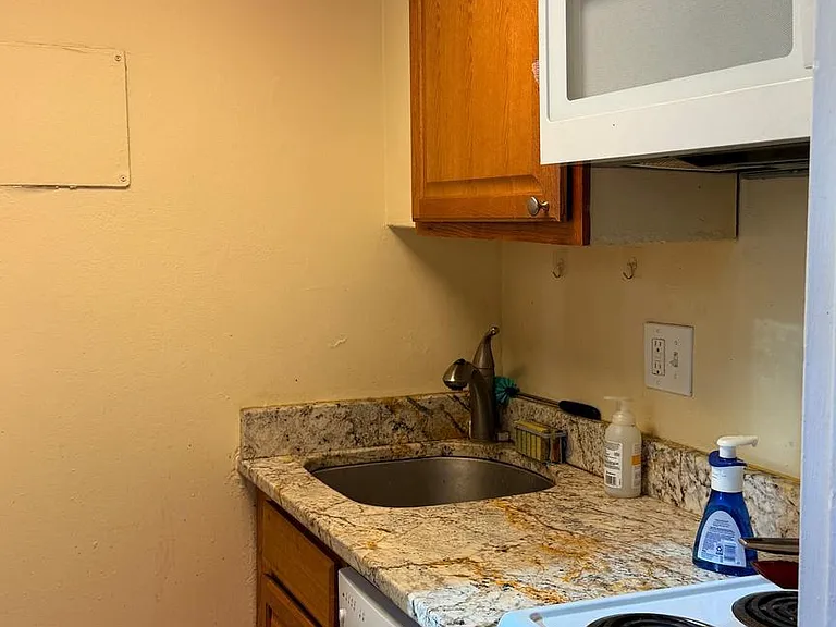 2141 I St NW #516 — Photo 6
