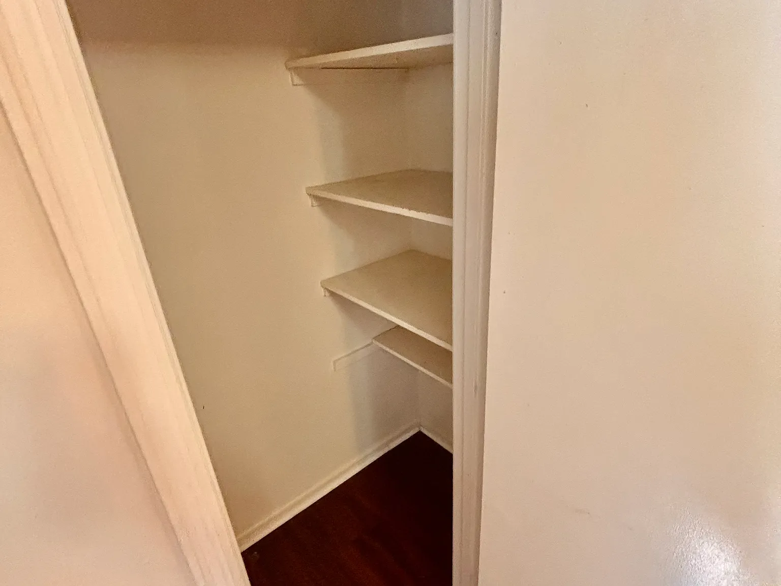 2 bed, 974 sqft, $1,275 — Photo 4