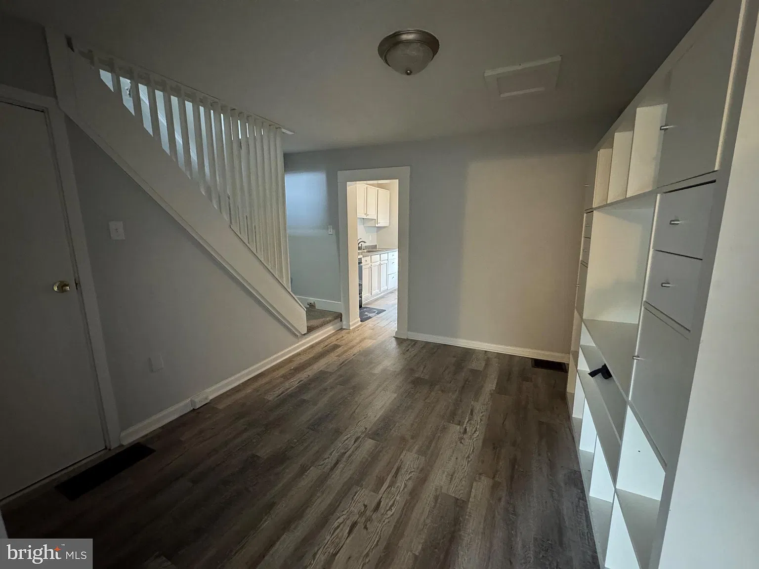 2 bed, 1.0 bath, 924 sqft, $1,700 — Photo 4