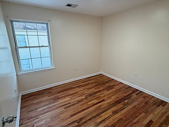 2nd image of 425 Fulton St #C