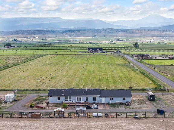 3rd image of 1036 E Airport Rd