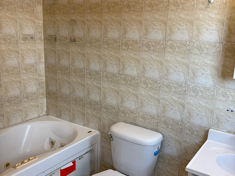 30 Whitman Ave #1 — Photo 16