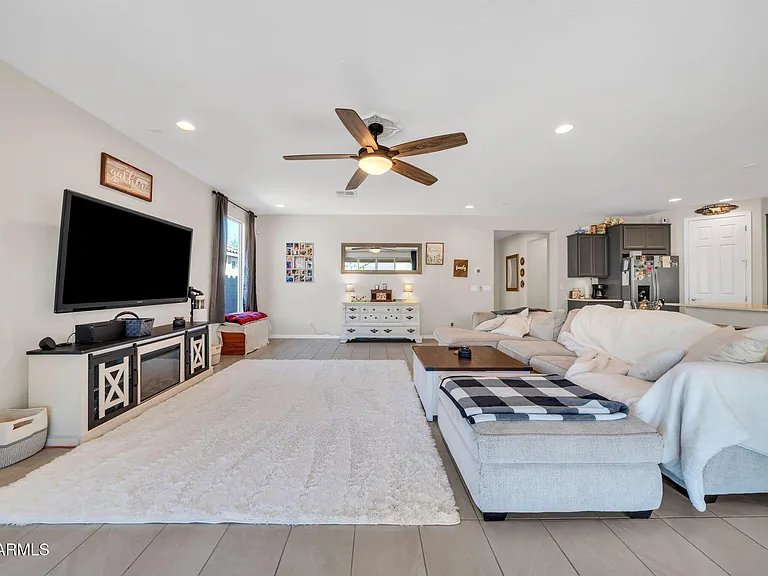 17605 W Medlock Dr — Photo 28