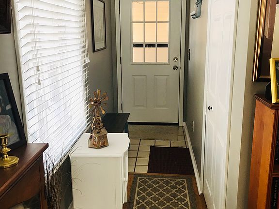 3rd image of 1437 Sherman Ct