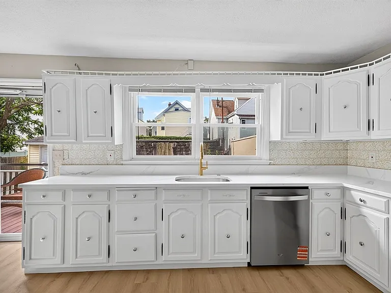 18 Otis St #1 — Photo 15