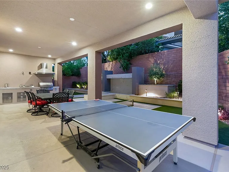 19 Garden Rain Dr — Photo 45