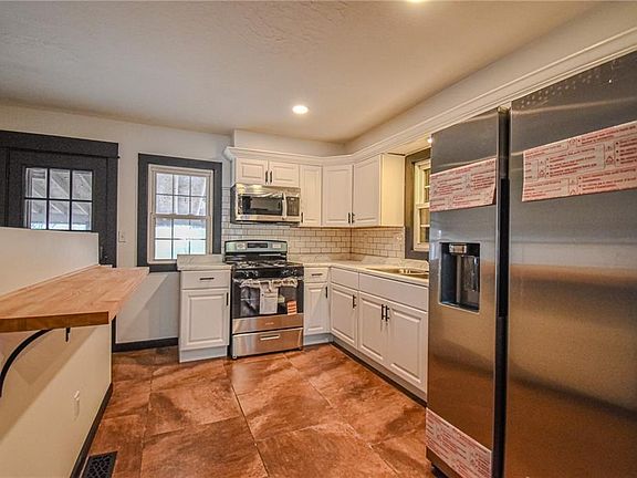 5th image of 4326 Laurel Ave