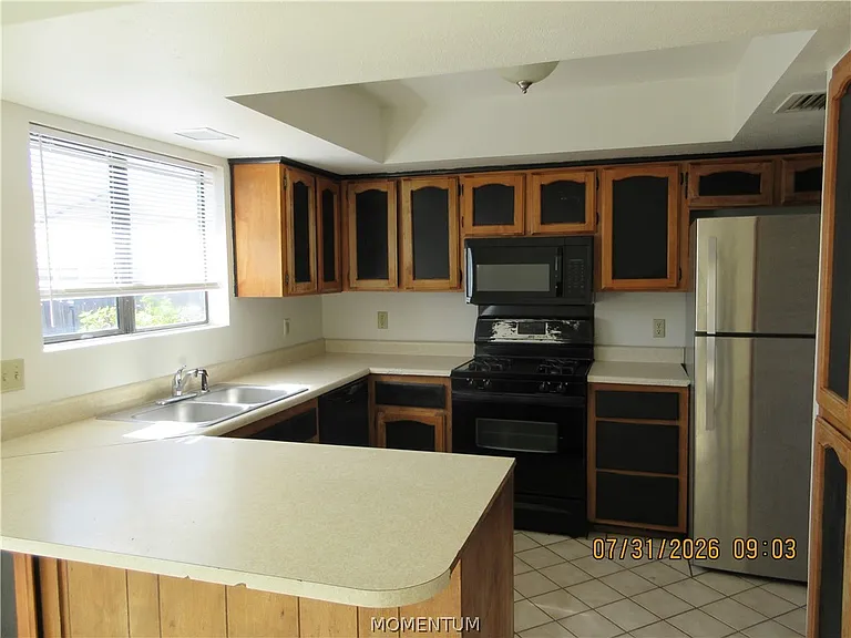 3574 N Wells St — Photo 3