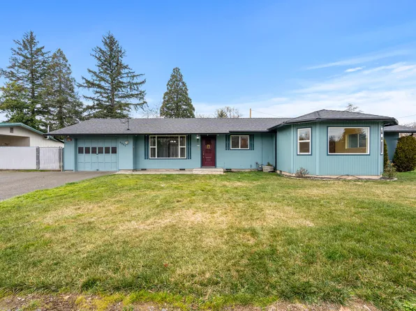 3371 Freeland Rd, Central Pt, OR 97502