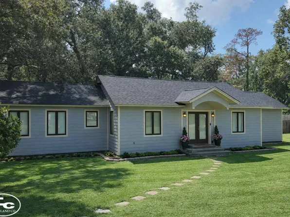 9402 Liska Dr, Tallahassee, FL 32305