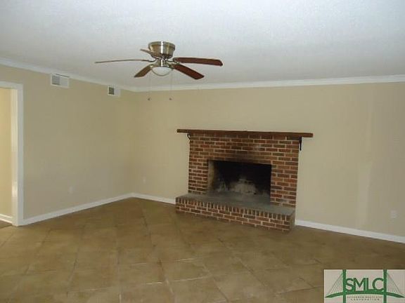 2nd image of 3732 Arnold Dr