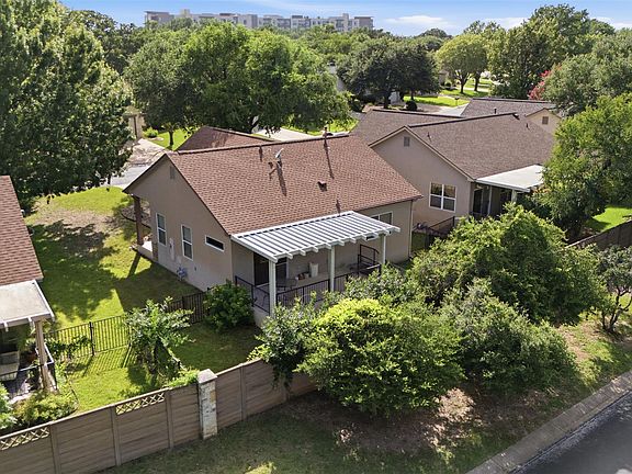 4th image of 126 Whitewing Way
