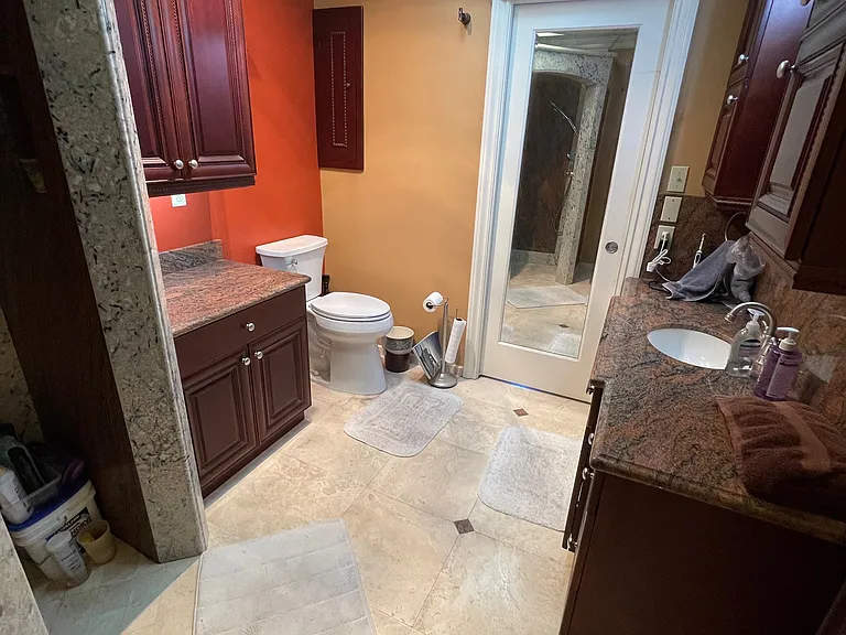 15361 Charmeran Ave — Photo 1
