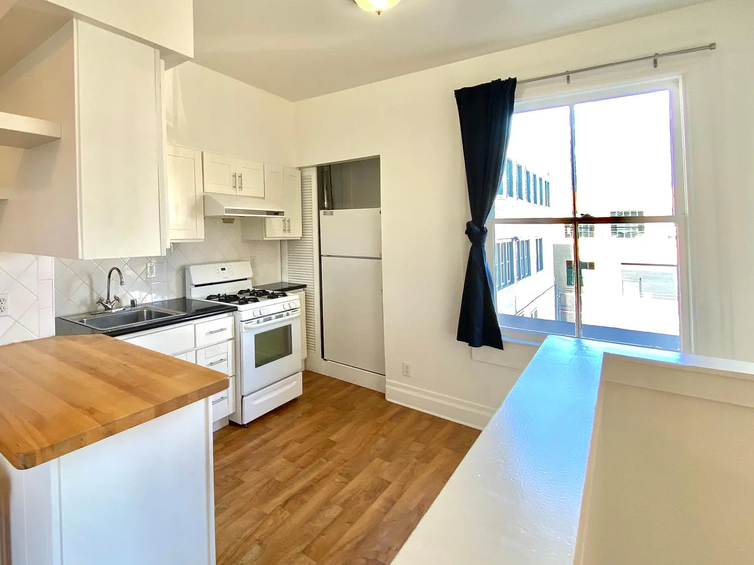 4 bed, $3,500 — Photo 2
