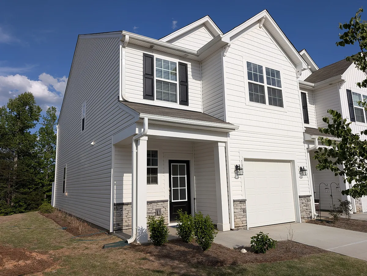 Building Photo - 1802 Pheasant Trace Cir