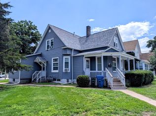 207 S Pine St, Davenport, IA 52802