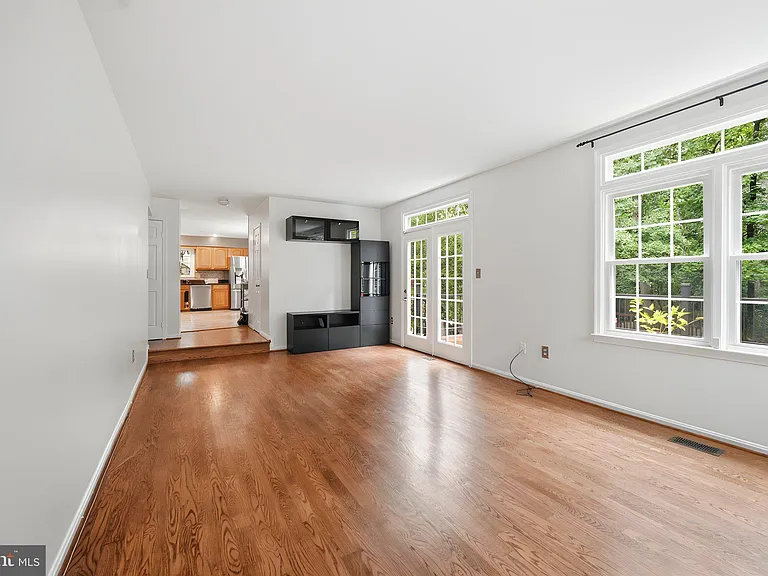 10212 Winged Elm Cir — Photo 6