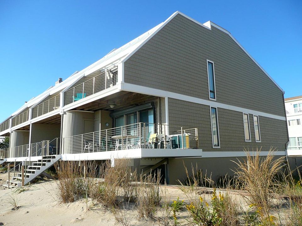 Ocean Spirit right on the private beach, direct access right out your back door.