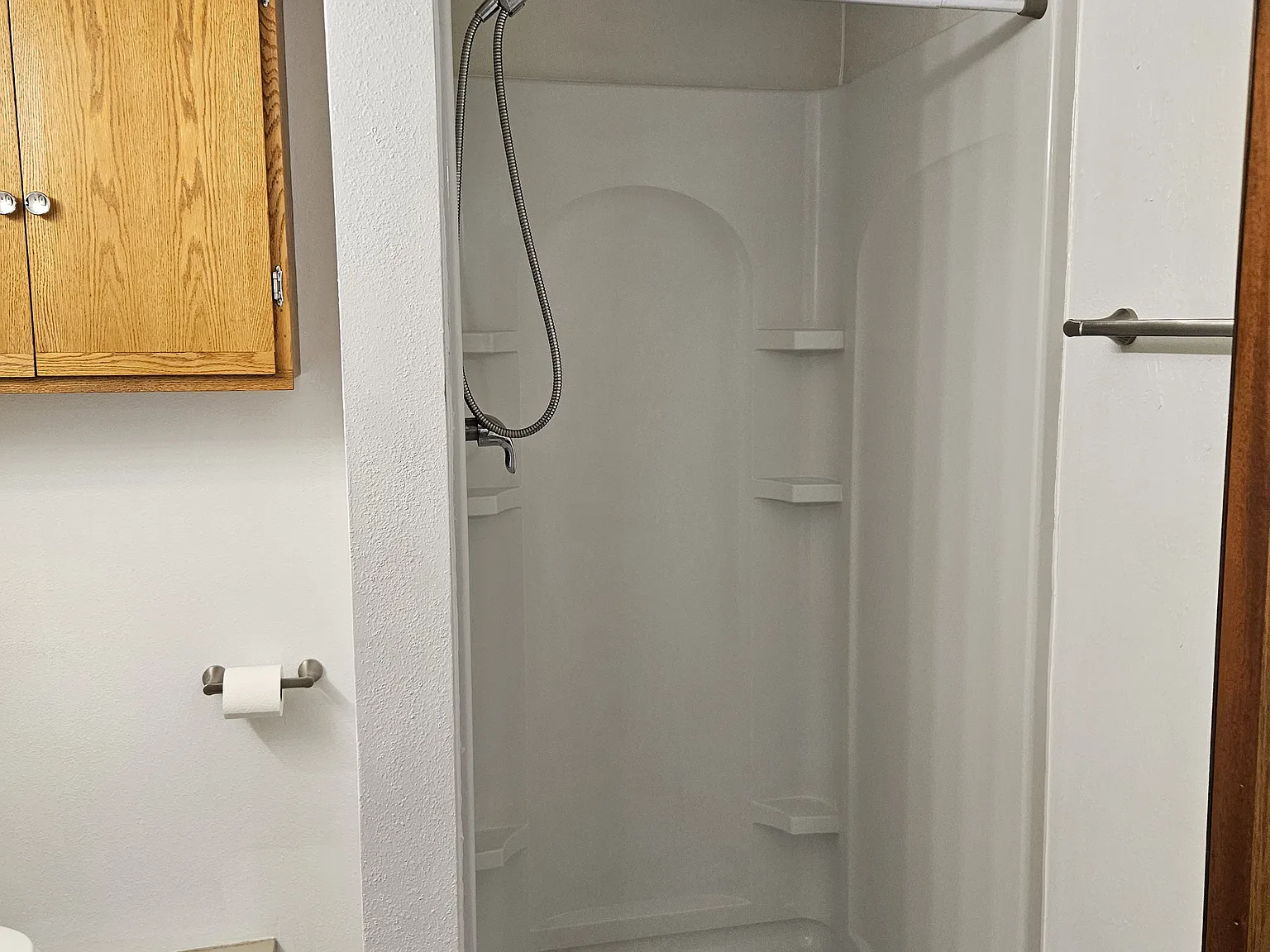 Single Bedroom Apartment Near Jefferson School — Photo 4