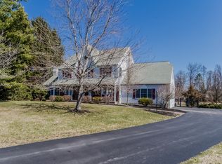 20 Treeline Dr, Annandale, NJ 08801