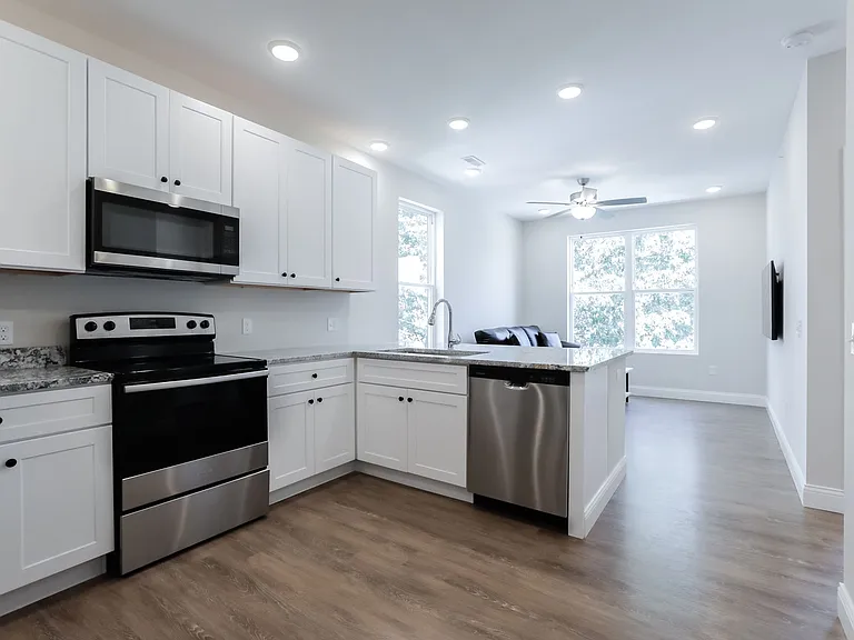 301 W. University Ave — Photo 5
