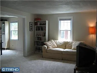 609 Academy St — Photo 4