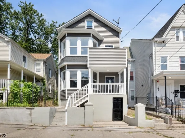 141 N 5Th St, Paterson City, NJ 07522