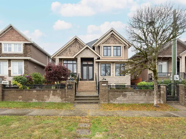 913 Quadling Ave, Coquitlam, BC V3K 2A6