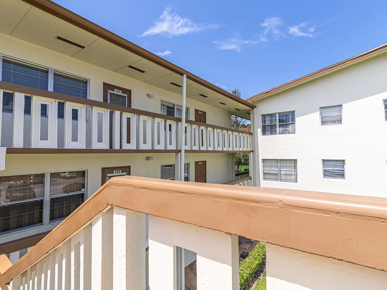 2 bed, 1.5 bath, 840 sqft, $1,600 — Photo 3