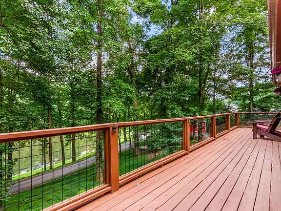 5th image of 165 Timberwalk Dr