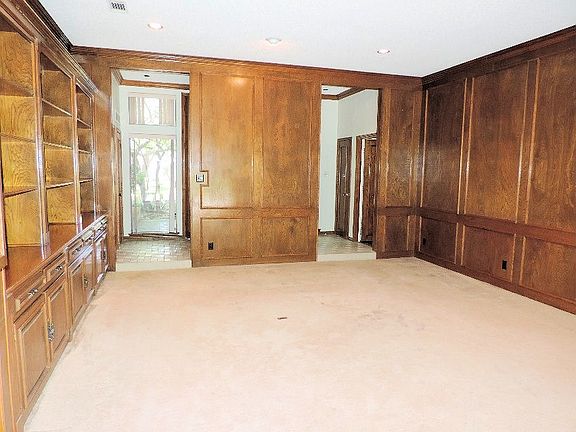 5th image of 16924 Park Hill Dr